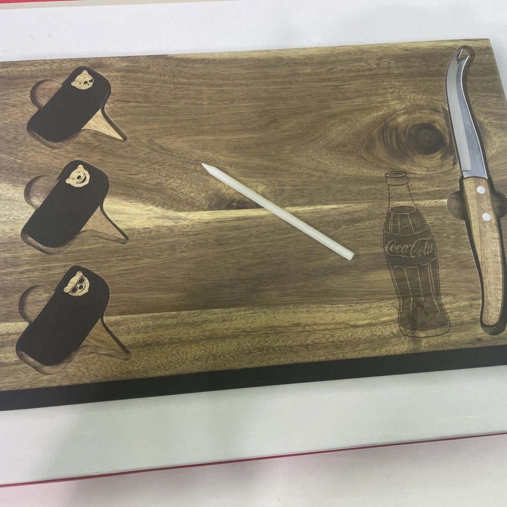 Coca-Cola Delio Acacia Cheese Board and Tools Set Unisex OS Brown NEW Polar Bear - Picture 2 of 3